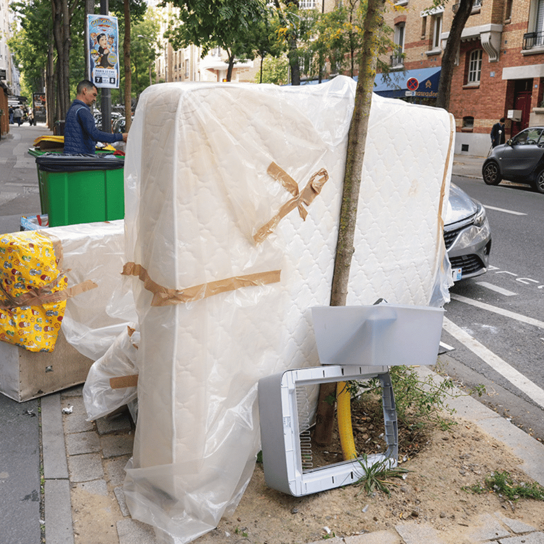 1. In September, which epidemic saw Paris streets filled with old chairs and mattresses?